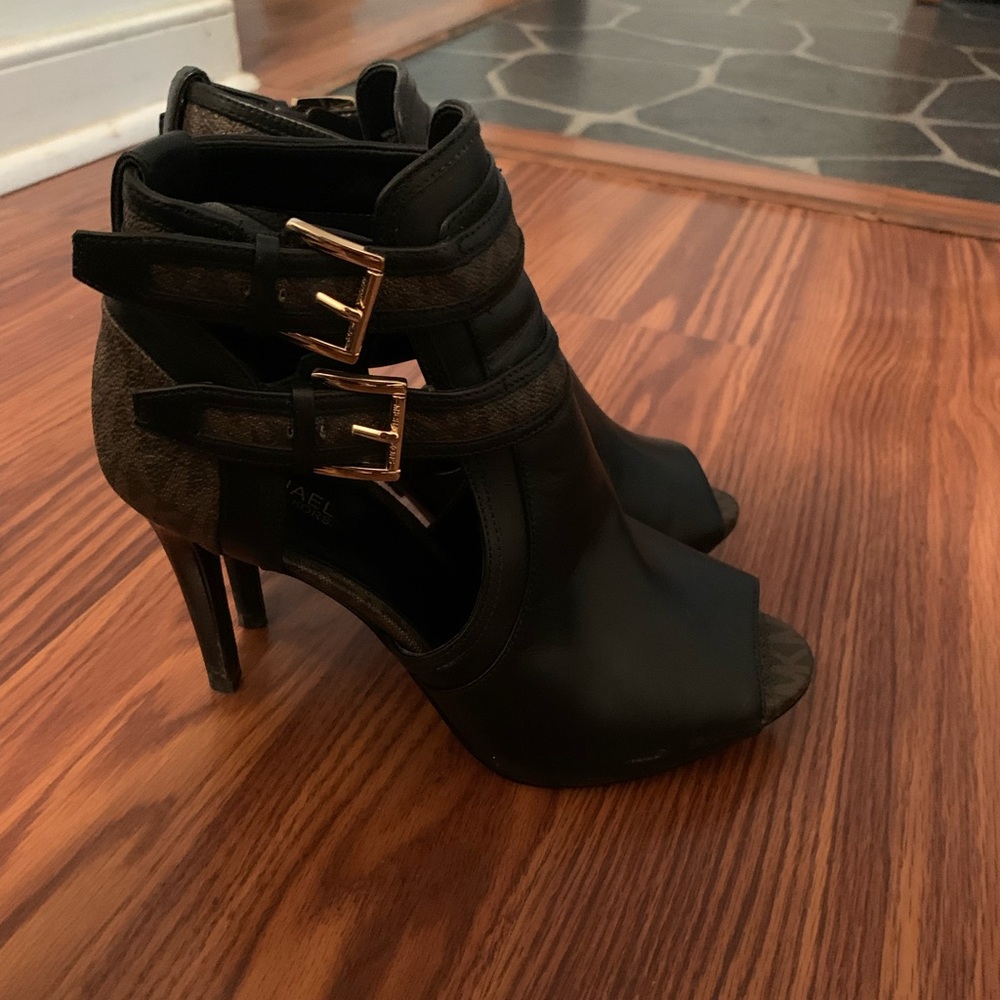 Michael Kors Gently Used Booties